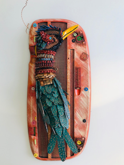 sur un clavier d'ordinateur - plaque pour circuits imprimés - composants électroniques et cuivre